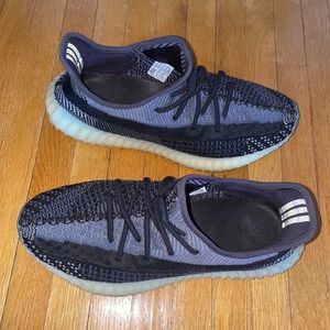 Adidas Yeezy carbon size 11